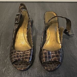 Bandolino Brown Croc-Embossed Slingback Heels